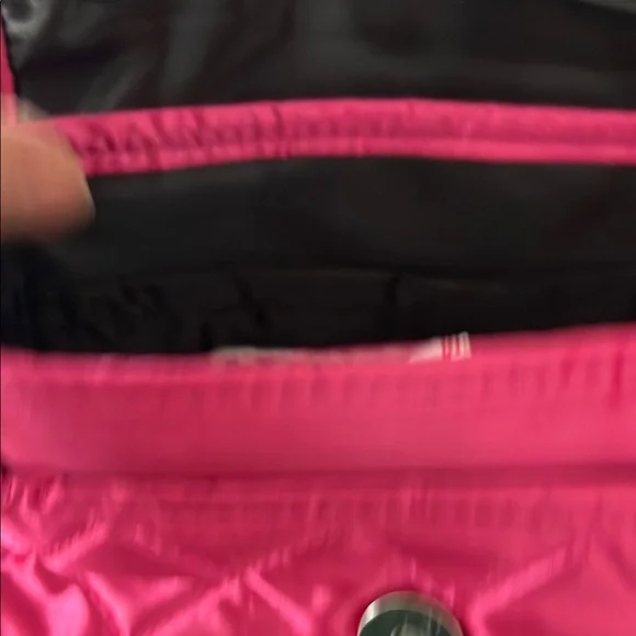 NFL Pink and Black Quilted Shoulder Bags - Picture 9 of 13